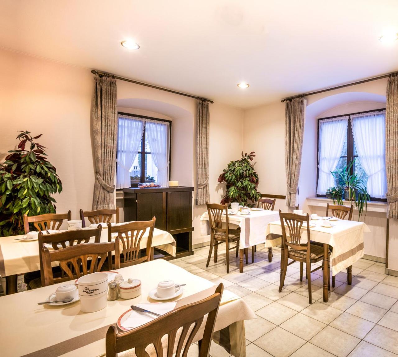 Hotel Le Postillon Esch-sur-Sure Exterior photo